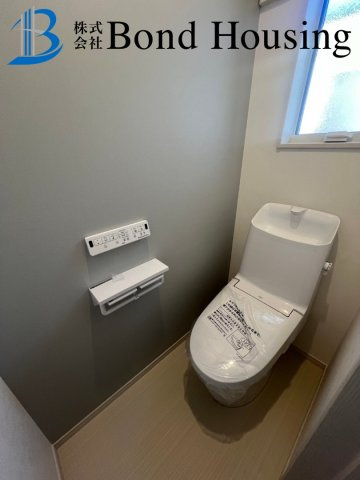 小中学校近くで便利　つつじが丘6丁目2区画　B号棟のトイレ