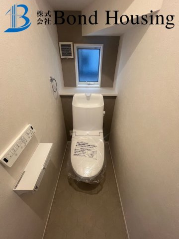 小中学校近くで便利　つつじが丘6丁目2区画　B号棟のトイレ