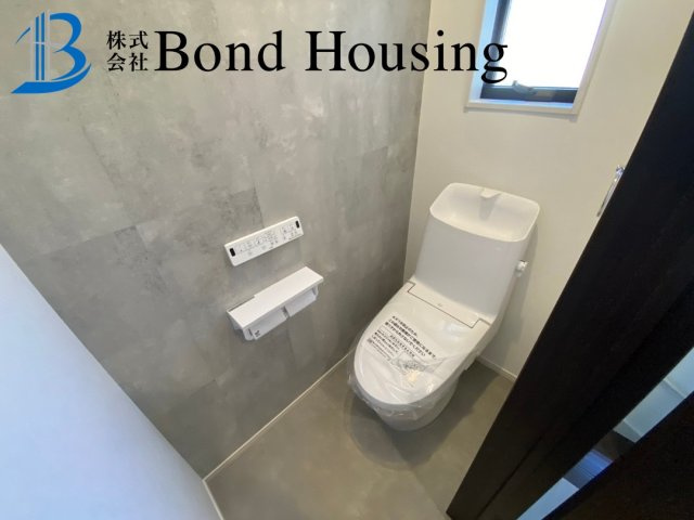 上級グレード建売住宅　つつじが丘6丁目2区画　A号棟のトイレ