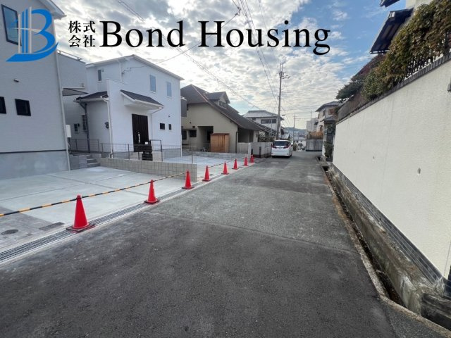 上級グレード建売住宅　つつじが丘6丁目2区画　A号棟の駐車場