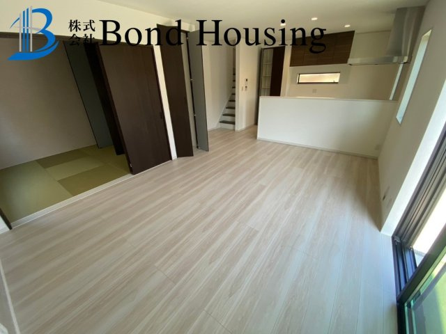 上級グレード建売住宅　つつじが丘6丁目2区画　A号棟の居間・リビング