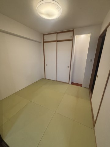 エイルマンション新潟南ロゼアの和室