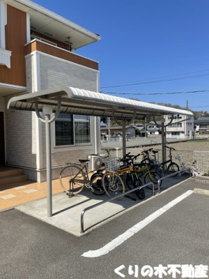 【その他共用部分】 | ポルト・クレアⅡ | 駐輪場があります