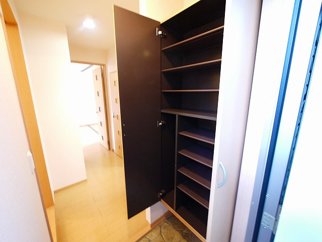 ビスタコートの玄関|下駄箱