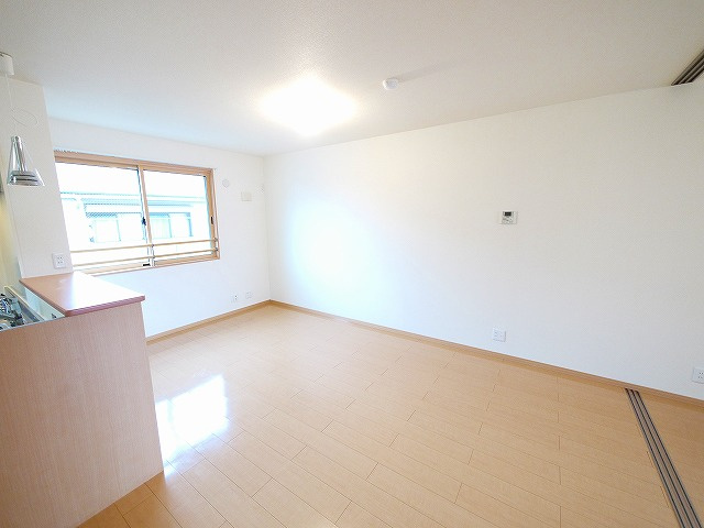 ビスタコートの居間・リビング|こちらの居間で趣味の時間をお楽しみください