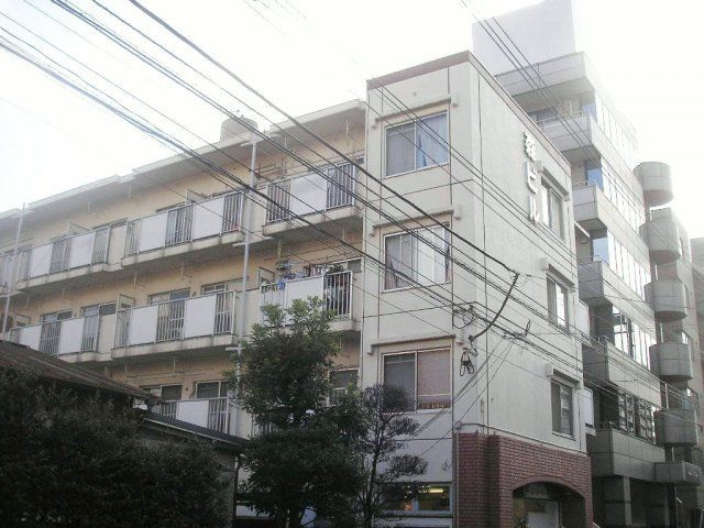 森ビルの外観