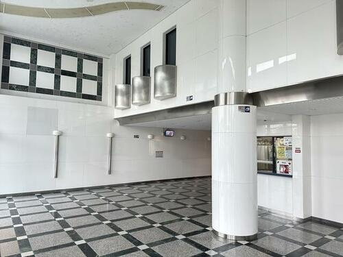 ディオフェルティ枚方のその他共用部分|エントランスホール
■物件内覧・資金計画相談・住宅ローン相談、リフォーム相談、お問合せ受付中■
※当日・翌日のご内覧、ご相談はお電話でのお問合せがスムーズです！
