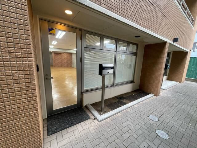 オパールマンション　１Ｆテナントの外観