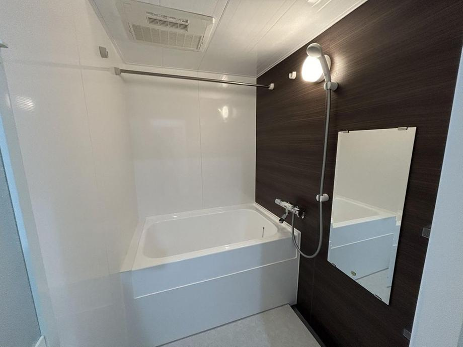 住道駅前住宅17号棟の浴室|浴室換気乾燥暖房機
■物件内覧・資金計画相談・住宅ローン相談、リフォーム相談、お問合せ受付中■
※当日・翌日のご内覧、ご相談はお電話でのお問合せがスムーズです！