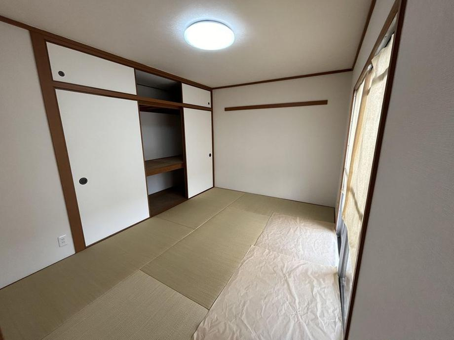 住道駅前住宅17号棟の和室|和室6帖
■物件内覧・資金計画相談・住宅ローン相談、リフォーム相談、お問合せ受付中■
※当日・翌日のご内覧、ご相談はお電話でのお問合せがスムーズです！