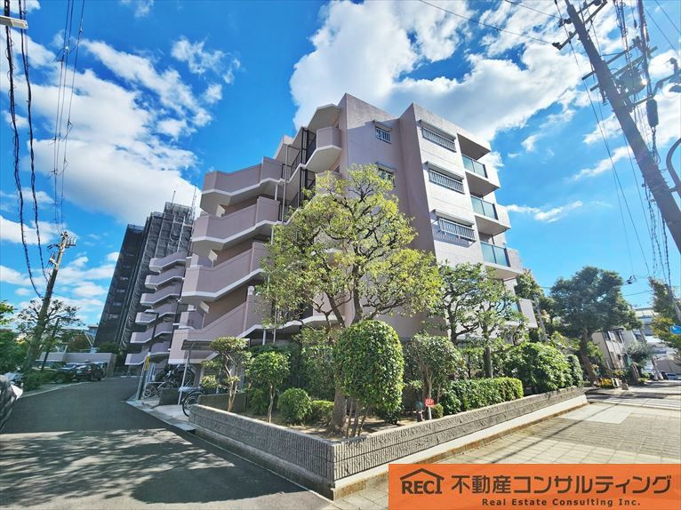 コスモ灘・公園通りA棟の外観