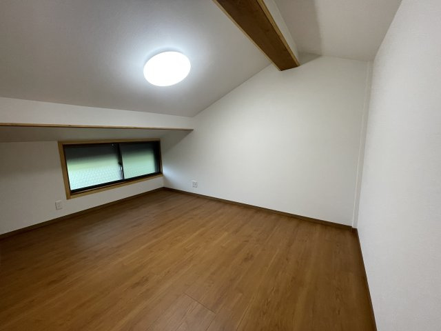 原村リノベーション住宅の洋室|北側洋室