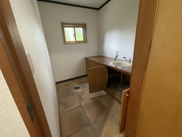 原村リノベーション住宅の内装|奥にある収納１