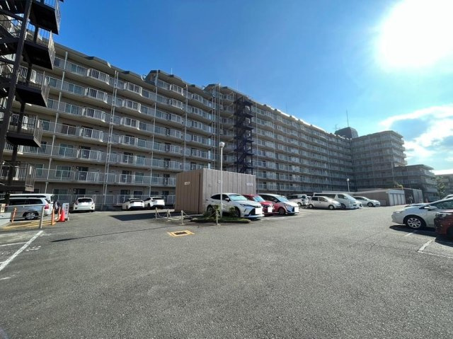 住道パークハイツの駐車場|駐車場
■物件内覧・資金計画相談・住宅ローン相談、リフォーム相談、お問合せ受付中■
※当日・翌日のご内覧、ご相談はお電話でのお問合せがスムーズです！