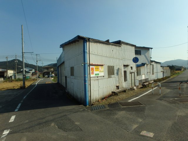 水島IC近く　自動車整備工場の外観