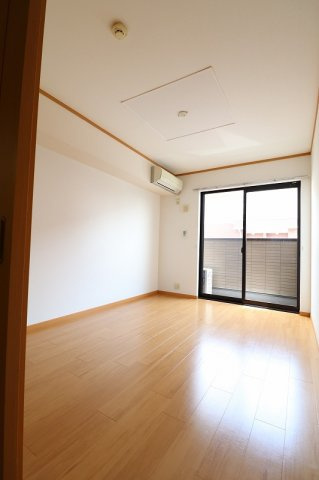 ヌーベル・オーブＡの居間・リビング