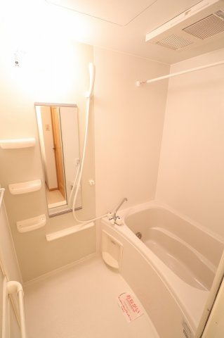 ヌーベル・オーブＡの浴室