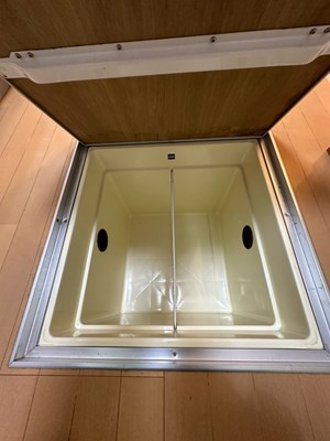 【収納】 | グリーンバレー王禅寺A | キッチンにある床下収納です！食品・日用品の保存に便利ですよね☆調味料などの買い置きにもぴったり♪