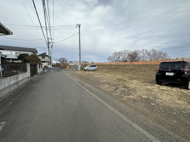 平塚市唐ケ原　オール電化住宅の前面道路含む現地写真