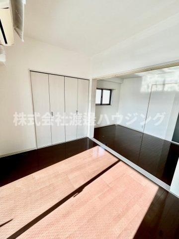 フレール江坂公園の居間・リビング