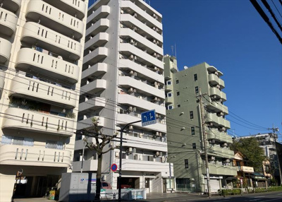 【現況写真】 | エトワール明神町 | 景色重視でお家選ぶをするとスーパーが遠い！学校が遠い！など生活をするうえで利便性で困ることもあります。まず一度現地を見学する際に、周辺の施設などがあるかを確認し、暮らし始めた後のことを想像しましょう。