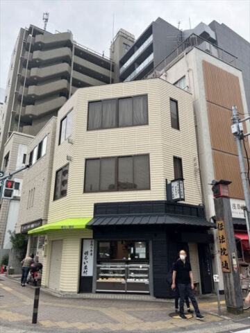 台東区浅草１丁目の店舗一部