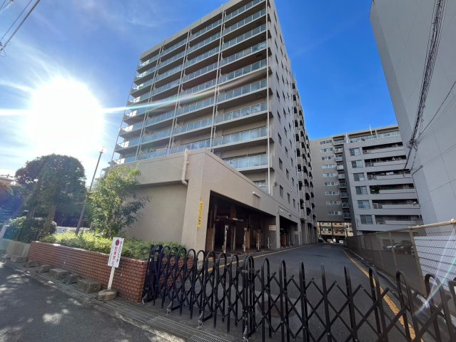 万葉ハイツ小阪菱屋西の外観