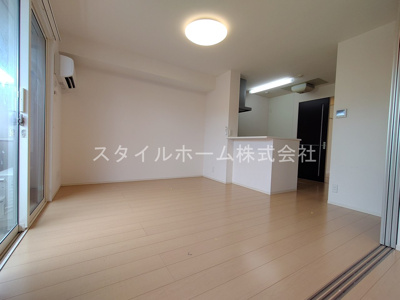 【居間・リビング】 | La Bellezza　Ｂ | 別部屋写真です。