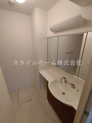【洗面所】 | La Bellezza　Ｂ | 別部屋写真です。