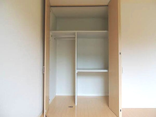 菊池郡菊陽町大字津久礼のアパートの収納