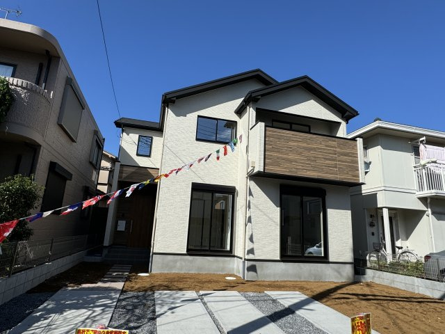 柏市南逆井６丁目新築戸建【逆井小学校：10分】の外観|完成済み内覧可能です！