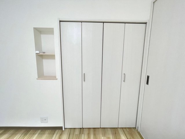 南円明寺ヶ丘団地15棟　1階の収納