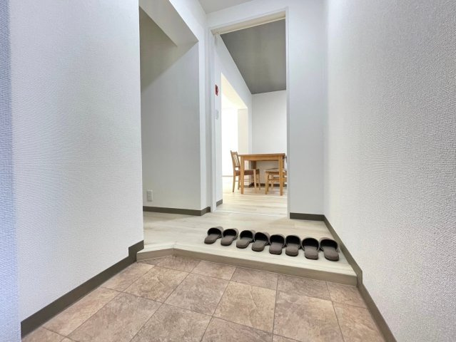 南円明寺ヶ丘団地15棟　1階の玄関