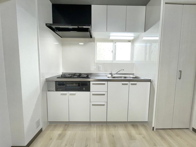 南円明寺ヶ丘団地15棟　1階のキッチン