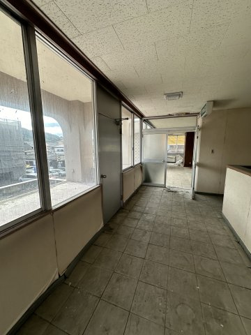 津山市昭和町　売ビルの内装|2Fテナント跡