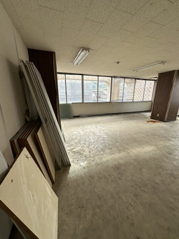 津山市昭和町　売ビルの内装|1Fテナント跡