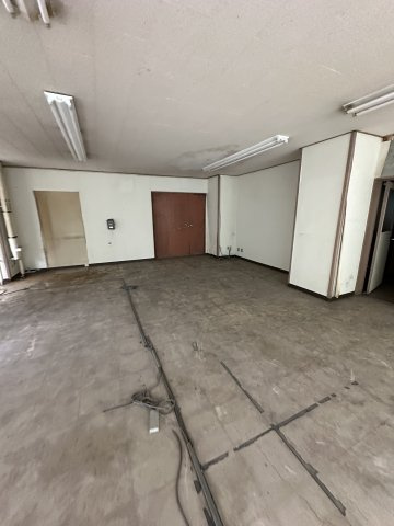 津山市昭和町　売ビルの内装|1Fテナント跡