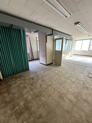 津山市昭和町　売ビルの内装|1Fテナント跡