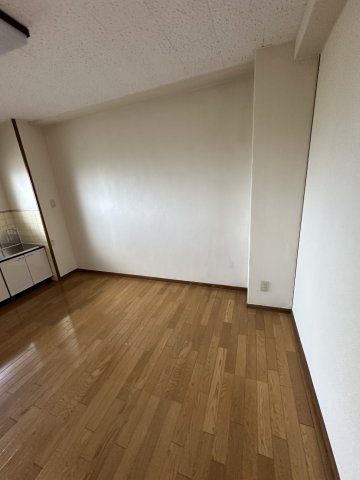 津山市昭和町　売ビルのキッチン
