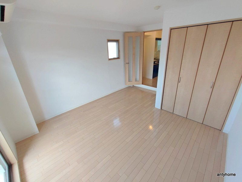 ルミエール新大阪　仲介手数料無料の居間・リビング