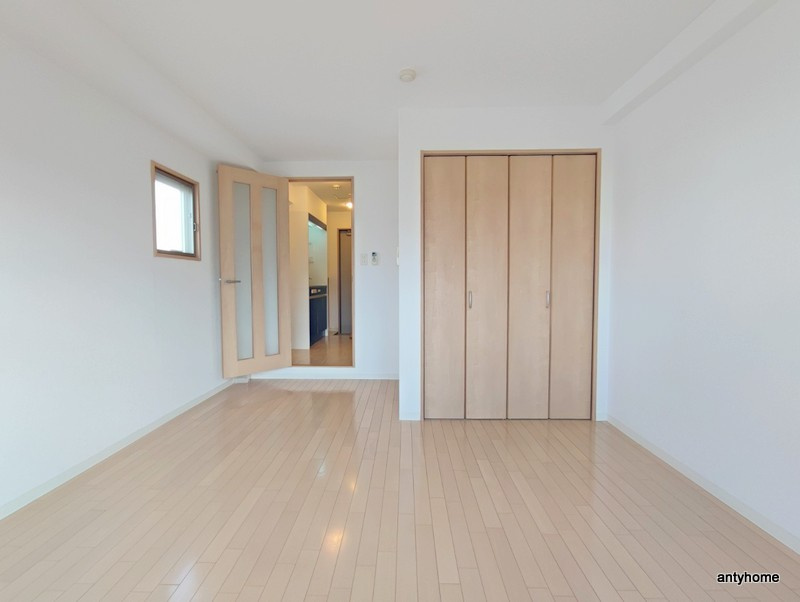 ルミエール新大阪　仲介手数料無料の寝室