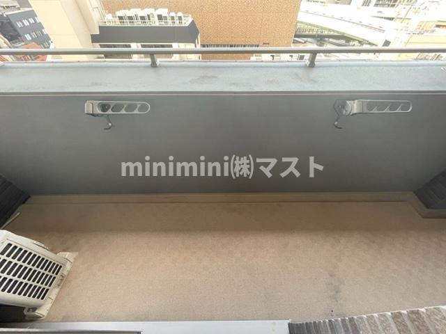 カスタリア堺筋本町のバルコニー