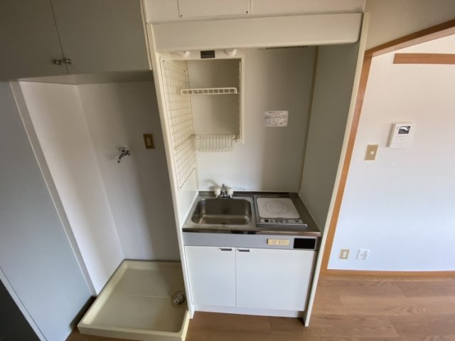 リズ松ヶ丘のキッチン