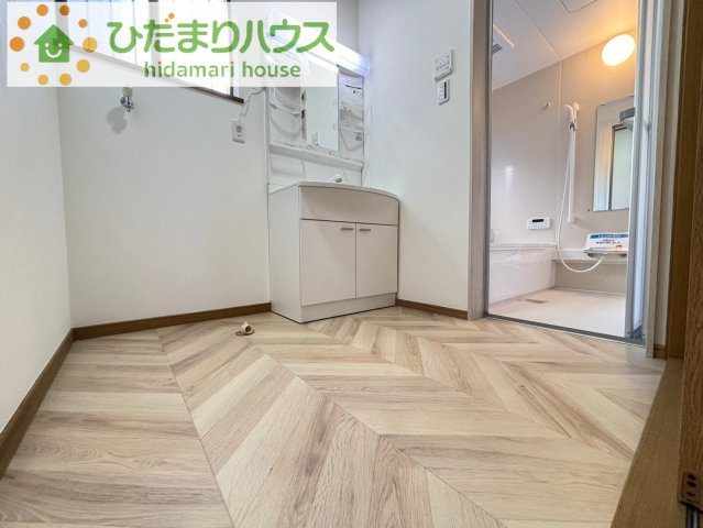 寄居町用土　中古一戸建ての脱衣所