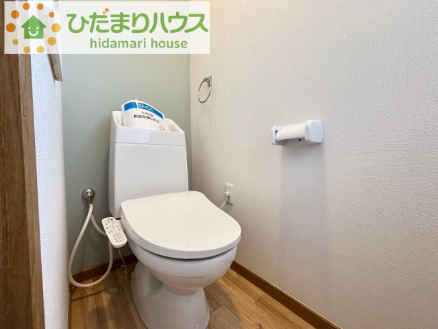 寄居町用土　中古一戸建てのトイレ