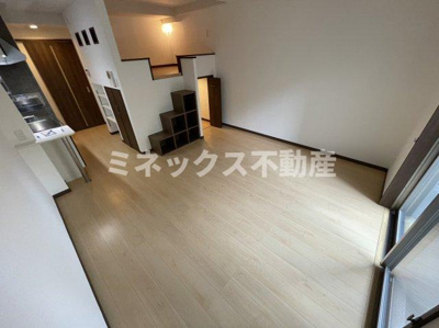 【居間・リビング】 | クロスワイズ中西町 | 同タイプのお部屋の写真、現況を優先します。