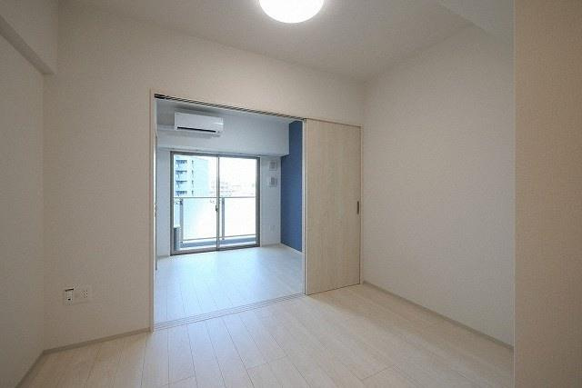 ライブガーデン江坂IXの居間・リビング