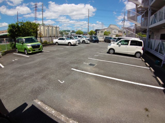 【駐車場】