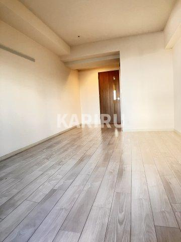 プレサンス堺筋本町駅前の居間・リビング