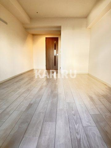 プレサンス堺筋本町駅前の居間・リビング